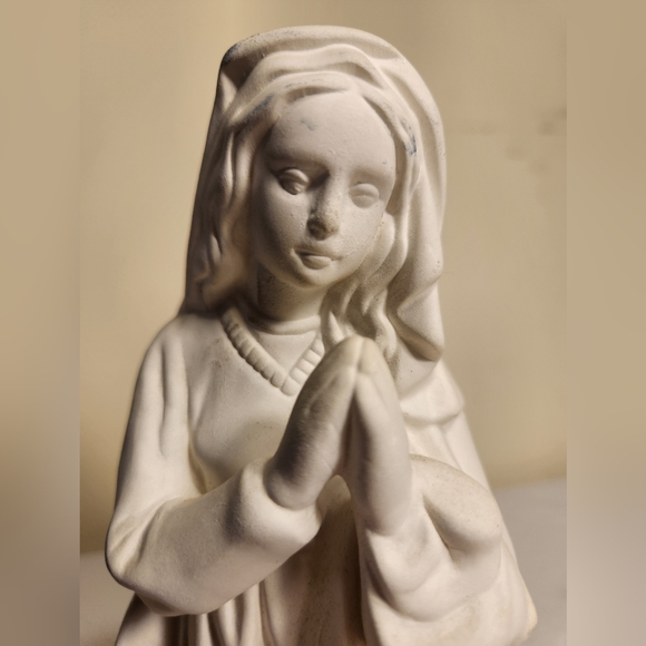 Unpainted Ceramic Bisque 7.5" Blessed Mother Nativity Piece - Picture 2 of 11